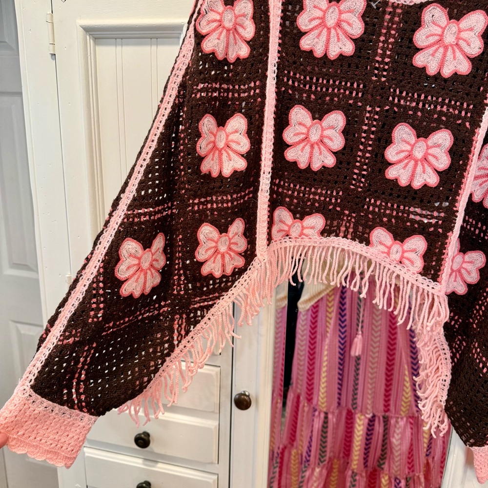 One size S-XL Pink and Brown Bow Crochet Sweater with Fringe - Picture 2 of 5